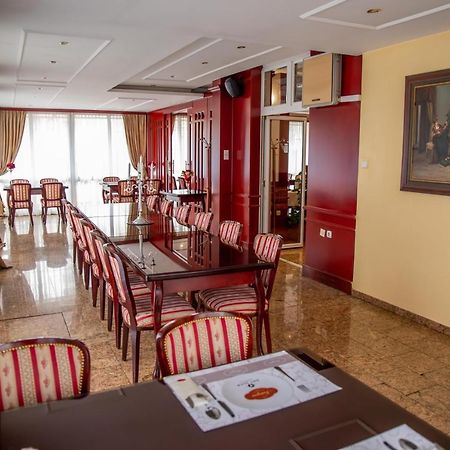 Hotel Integra Doboj Esterno foto