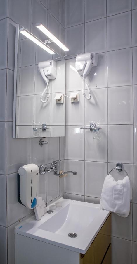 Hotel Integra Doboj Esterno foto