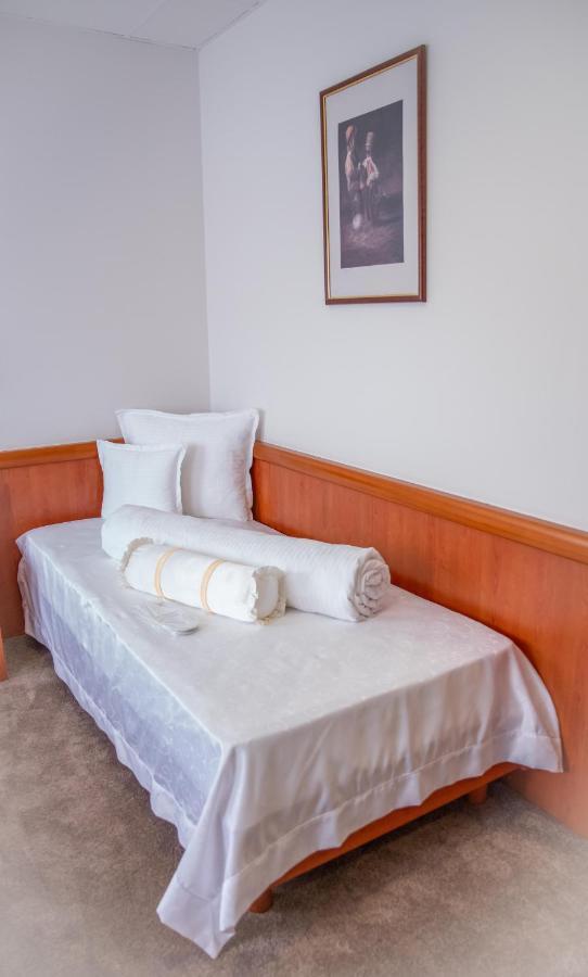 Hotel Integra Doboj Esterno foto