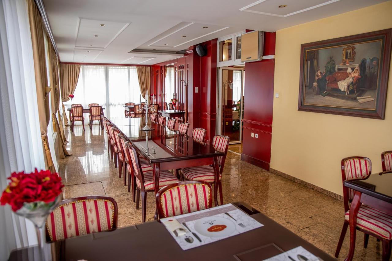 Hotel Integra Doboj Esterno foto