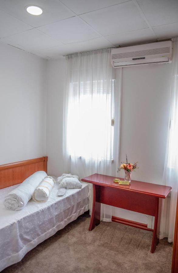 Hotel Integra Doboj Esterno foto