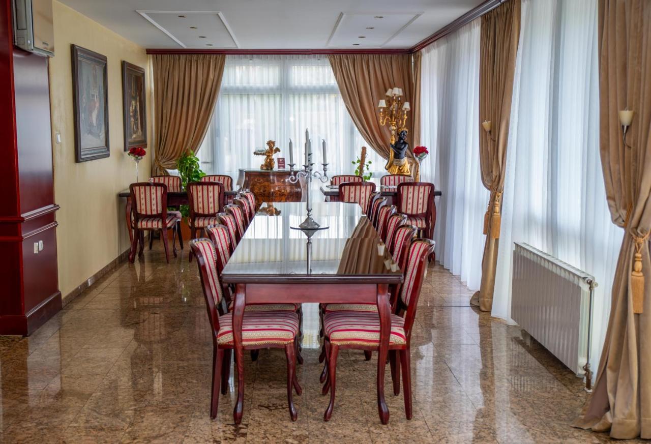 Hotel Integra Doboj Esterno foto