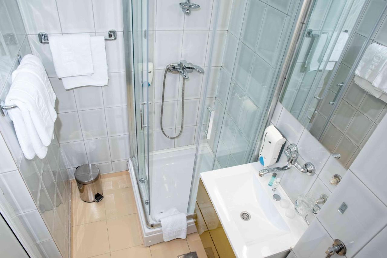 Hotel Integra Doboj Esterno foto
